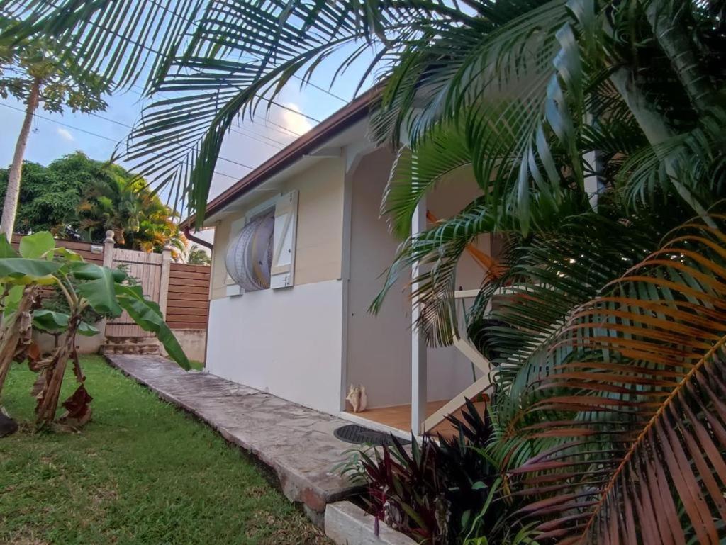 Gite Ti Papiyon Bouillante Exterior photo